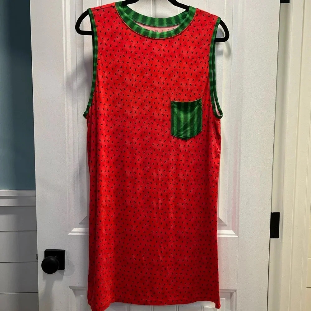 Meraki Hollow Bamboo Watermelon Design Sleeveless Nightgown. Size L/XL.